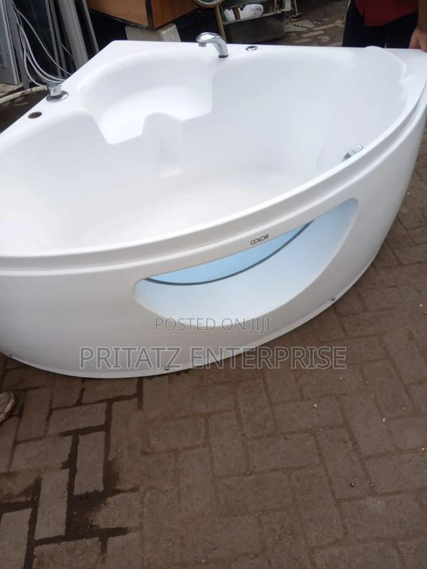 White Ceramic Jacuzzi - main view