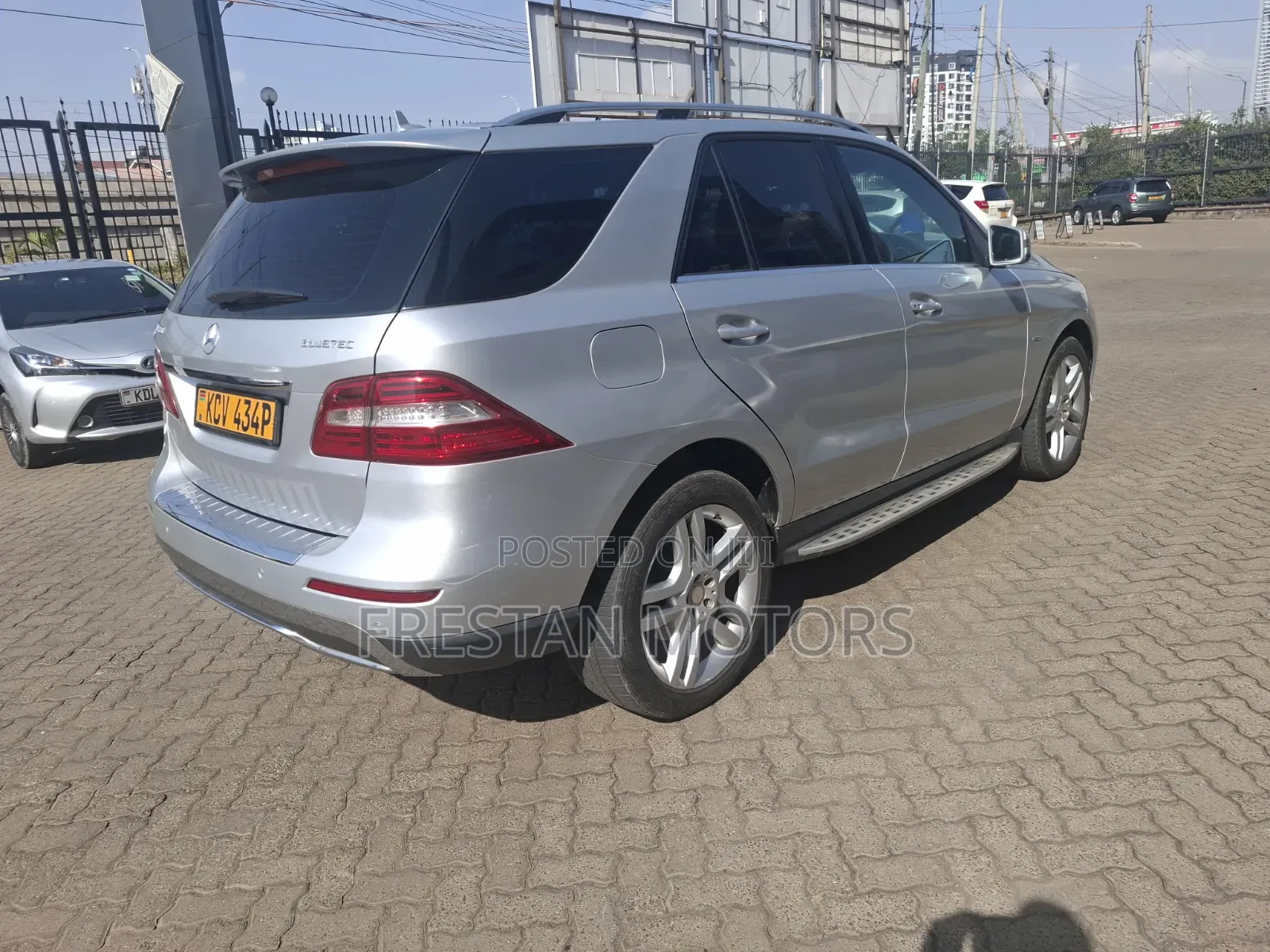 Mercedes-Benz M Class 2012 Silver