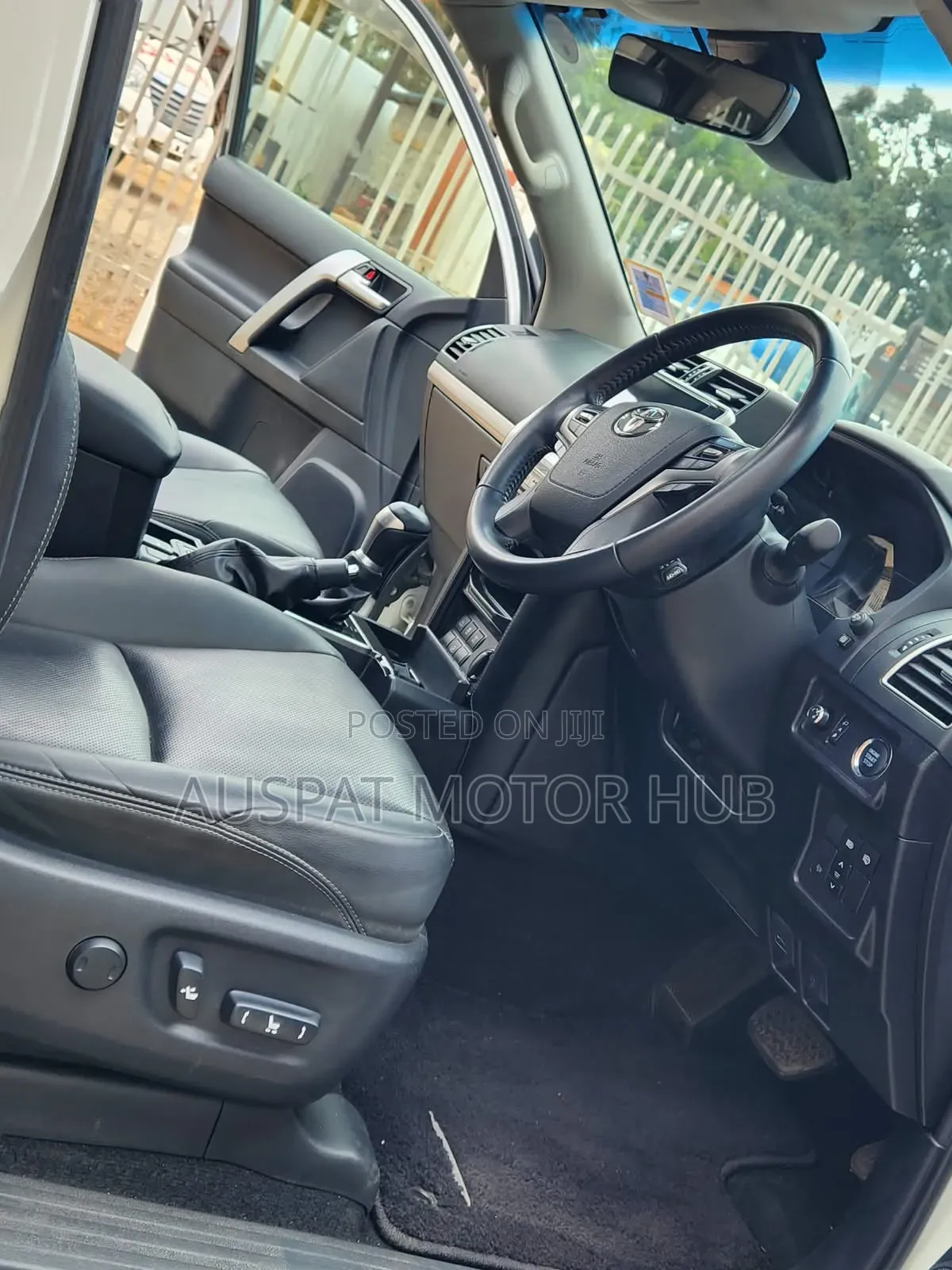 Toyota Land Cruiser Prado 2.8 2021 White