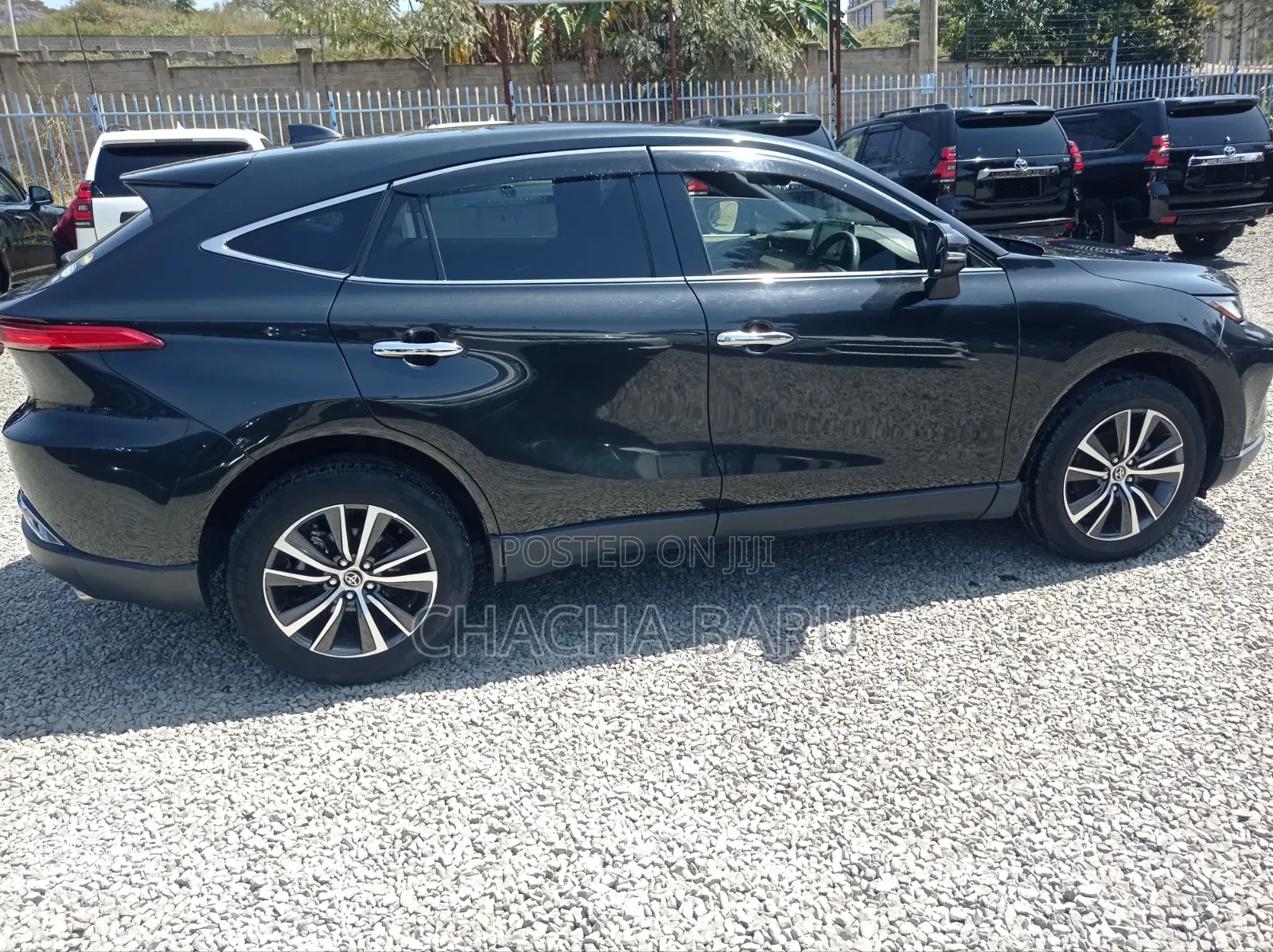 Toyota Harrier 2.0 2020 Black