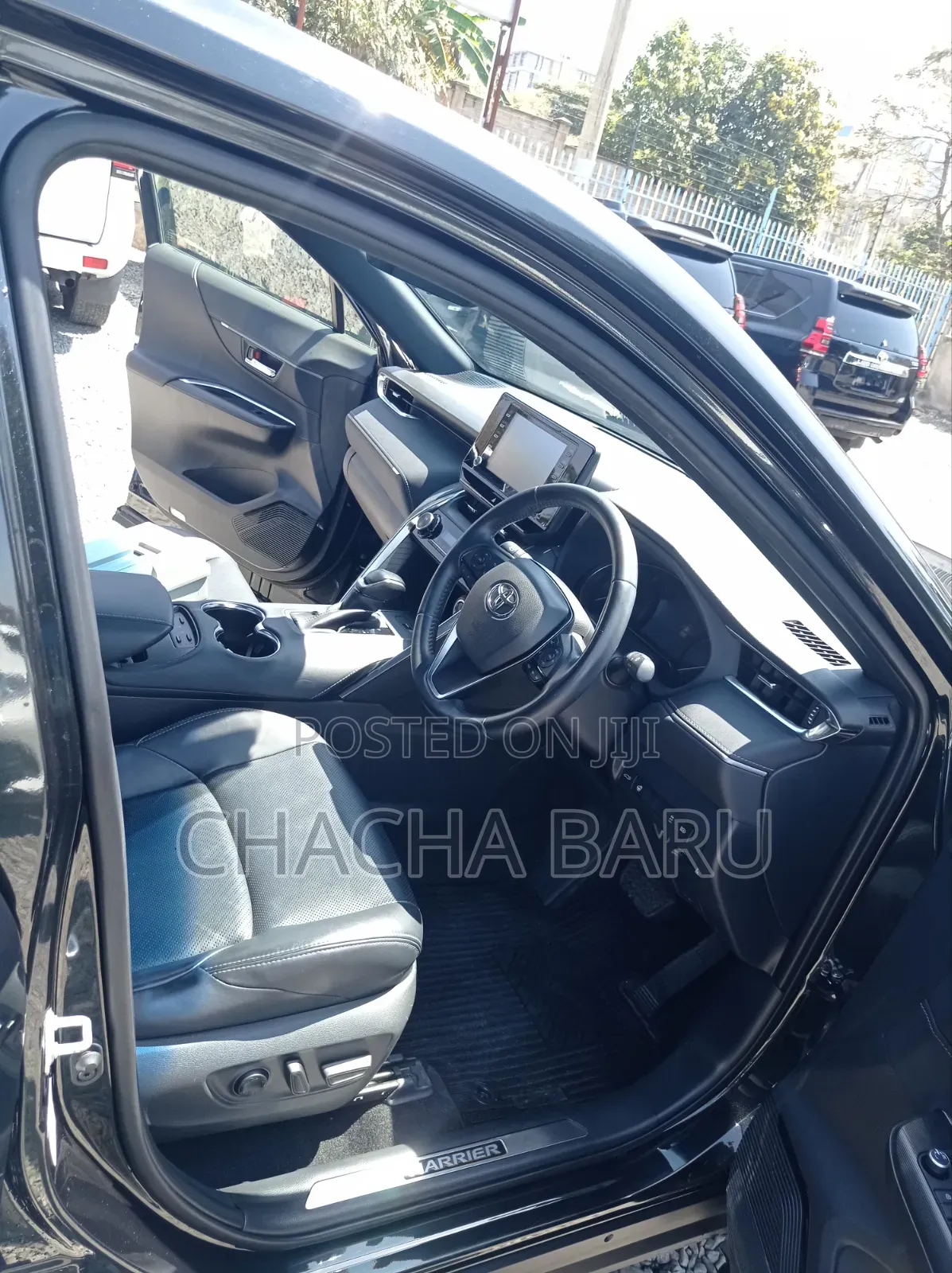 Toyota Harrier 2.0 2020 Black