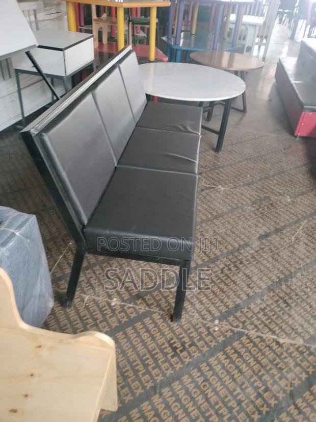 Reception Seat - thumbnail 2