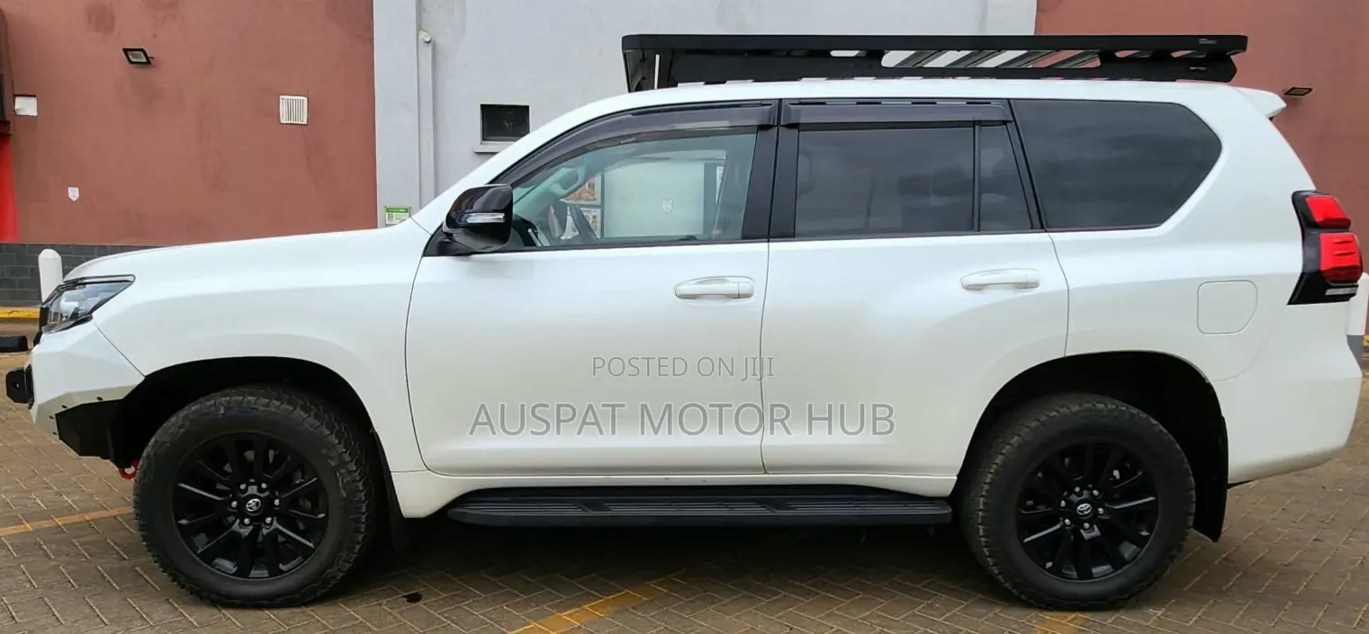 Toyota Land Cruiser Prado 2.8 2021 White