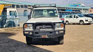 Toyota Land Cruiser 2016 White