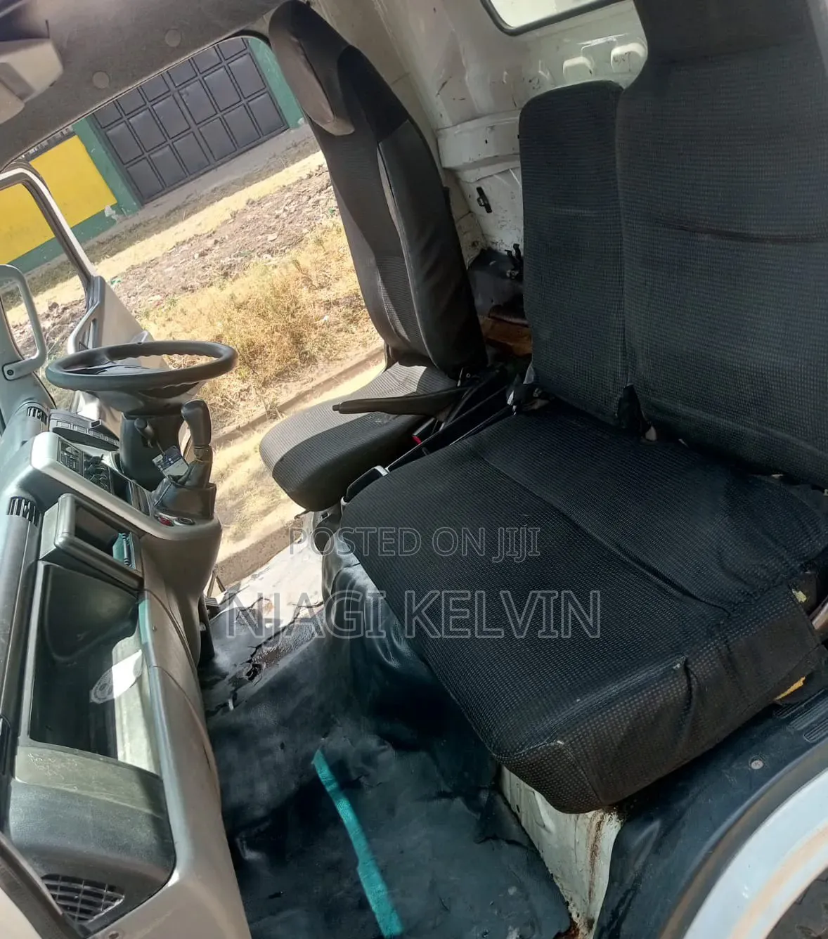Mitsubishi Fuso 2017 White