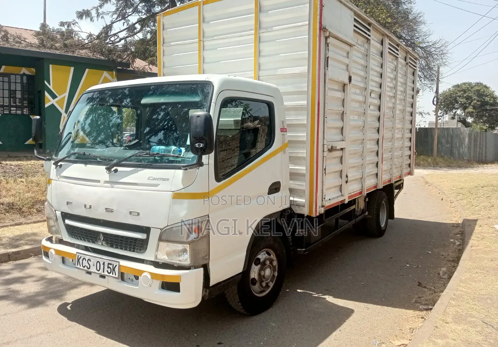 Mitsubishi Fuso 2017 White