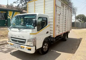 Mitsubishi Fuso 2017 White