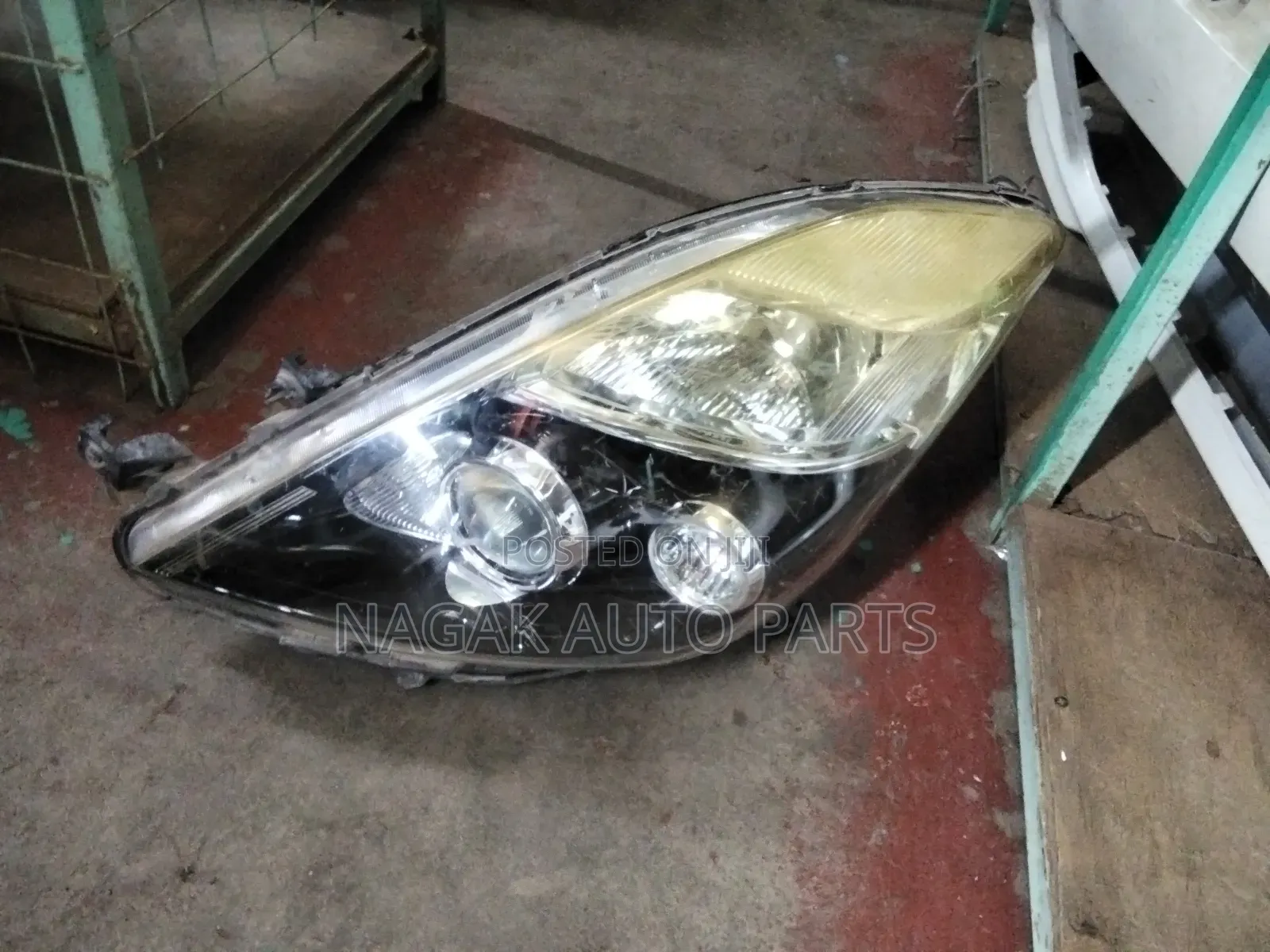 Isis 2010  Headlight