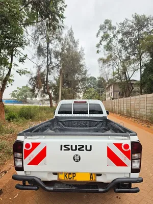 Isuzu D-MAX 2017 White