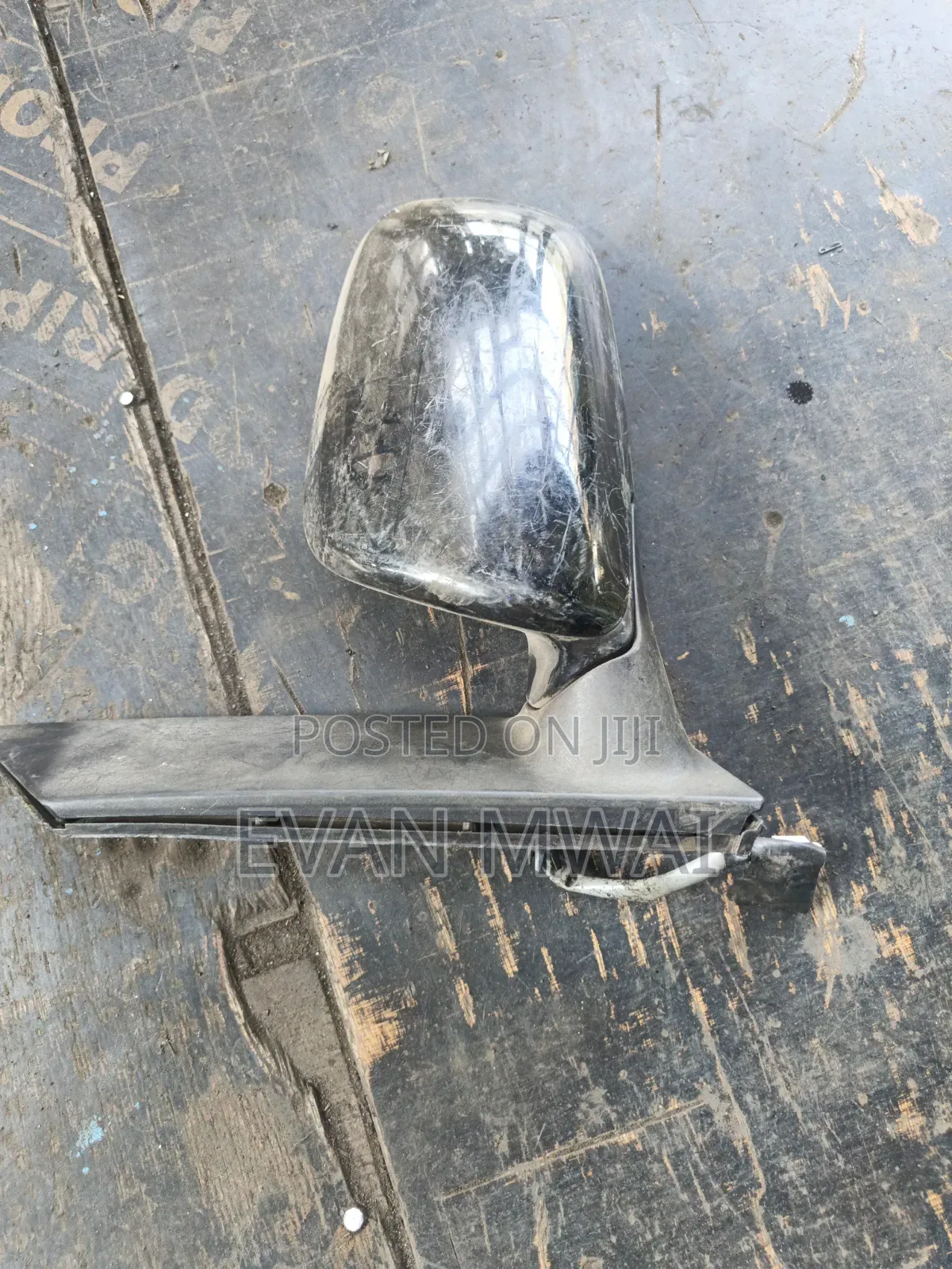 Toyota  Isis 2005 Side Mirror Without Indicator
