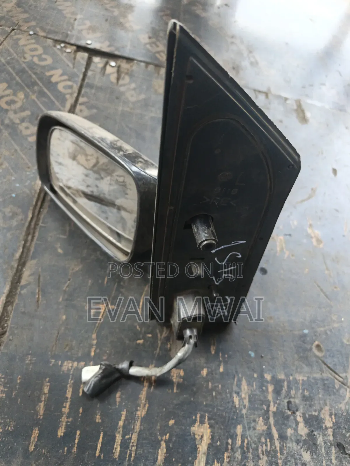 Toyota  Isis 2005 Side Mirror Without Indicator