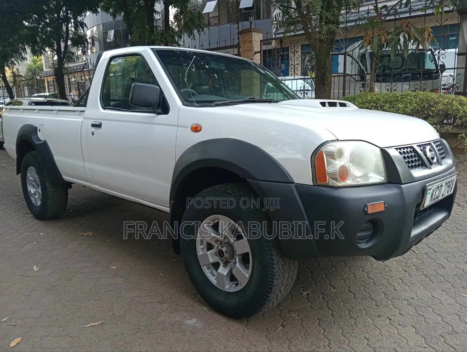 Nissan Hardbody 2015 White