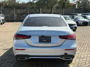 Mercedes-Benz E200 2021 Ivory