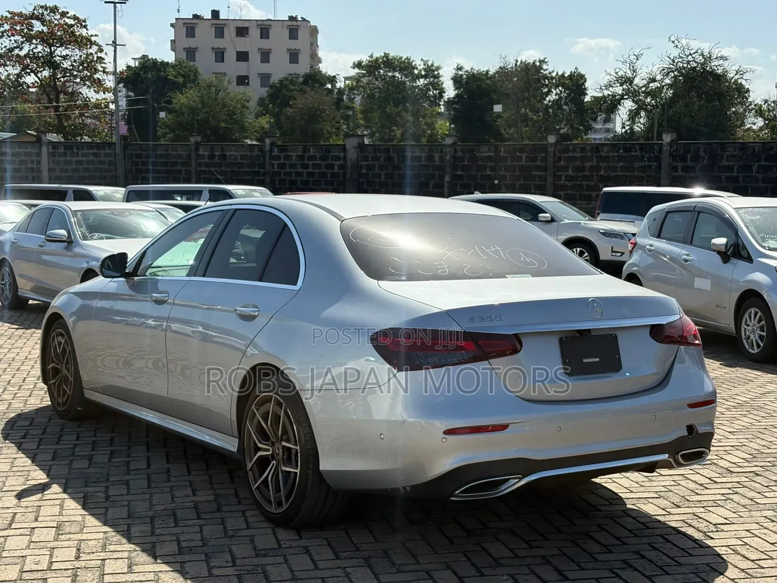 Mercedes-Benz E200 2021 Ivory