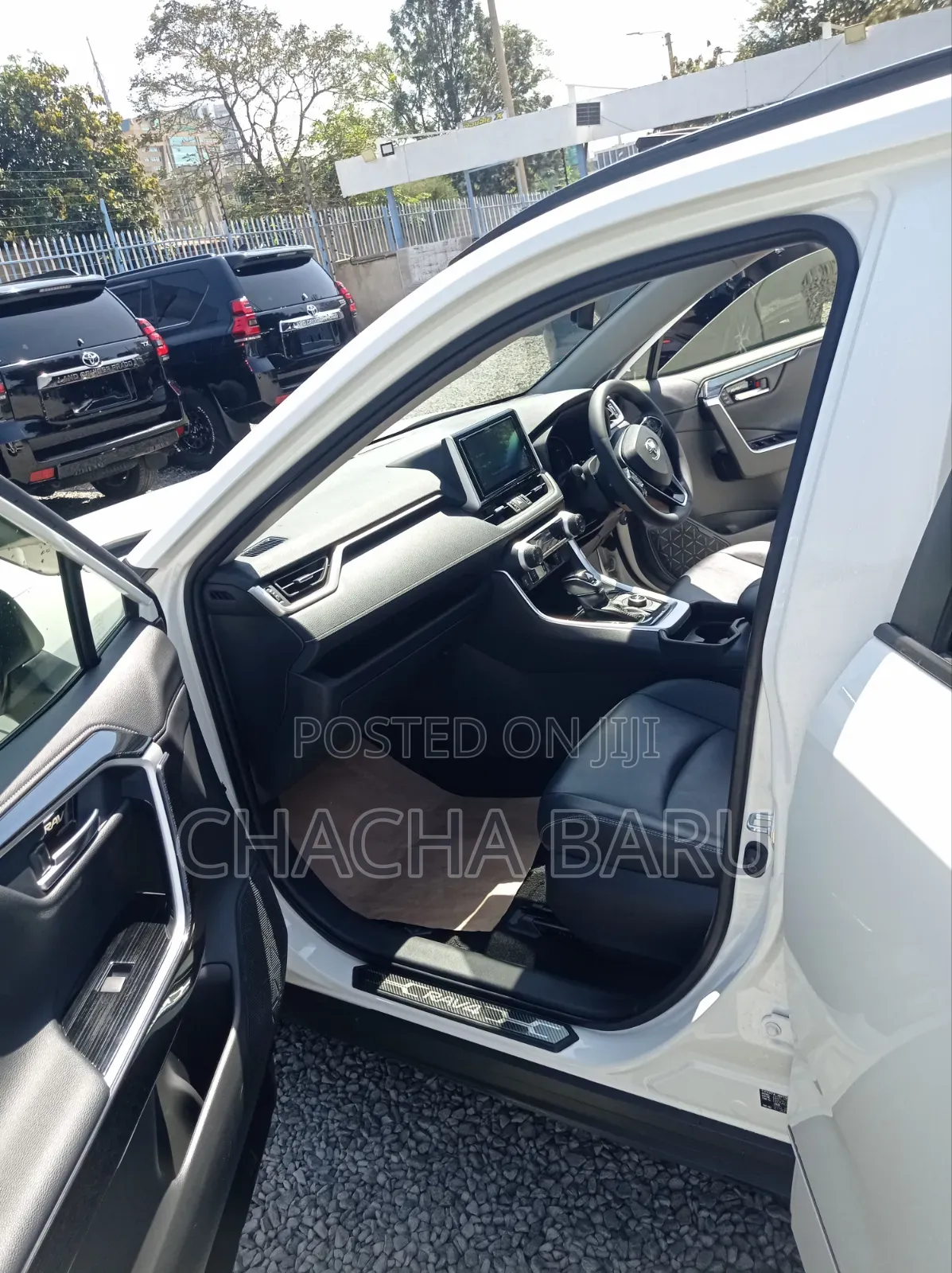 Toyota RAV4 2020 White