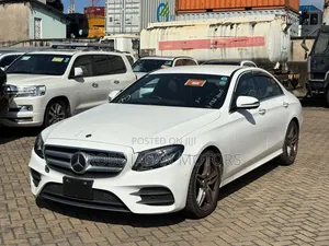 Mercedes-Benz E200 2019 Off white