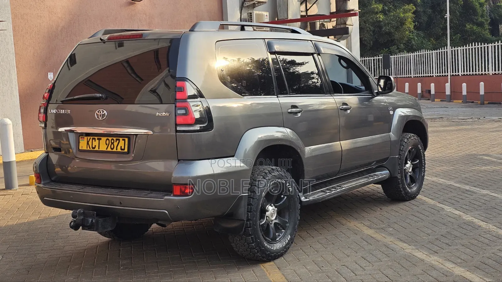 Toyota Land Cruiser 2008 Gray