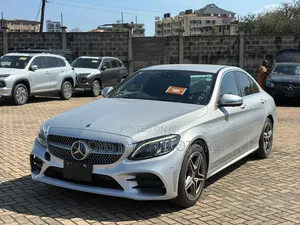 Mercedes-Benz C200 2019 Ivory
