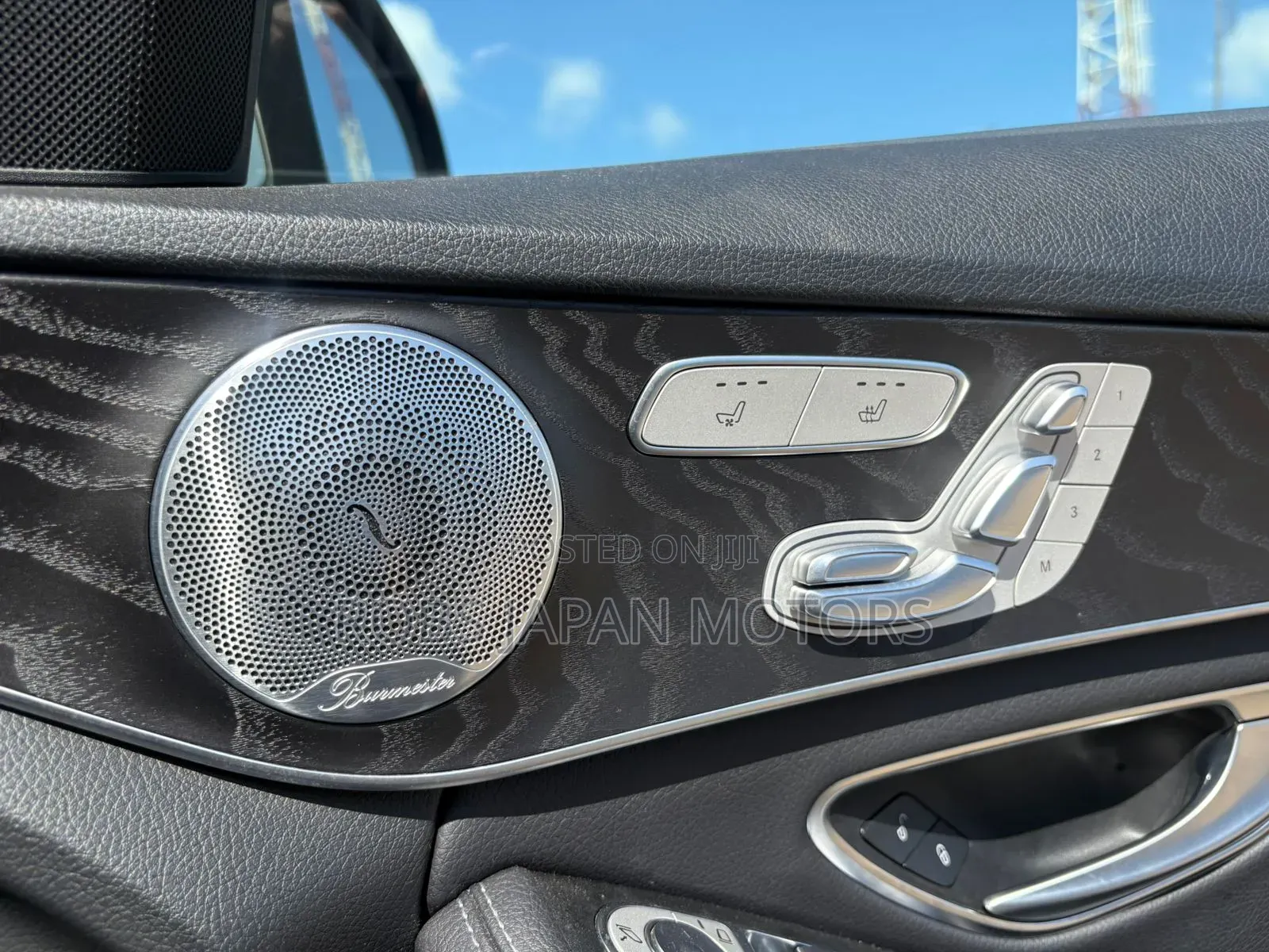 Mercedes-Benz C200 2019 Ivory
