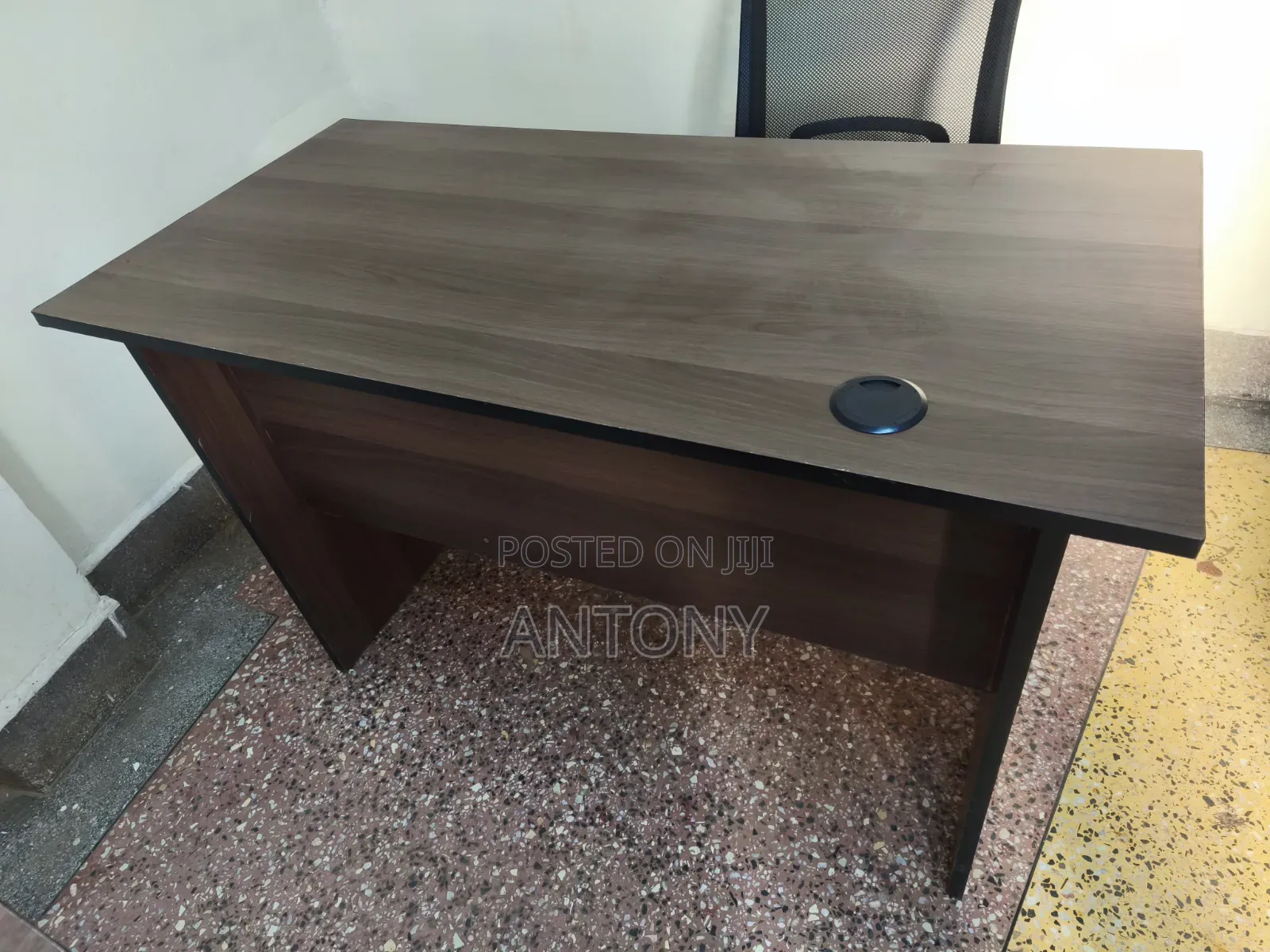 1.2M Office Table