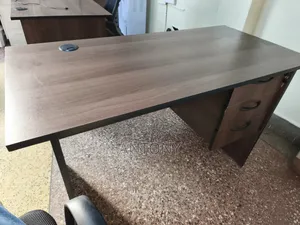 1.2M Office Table