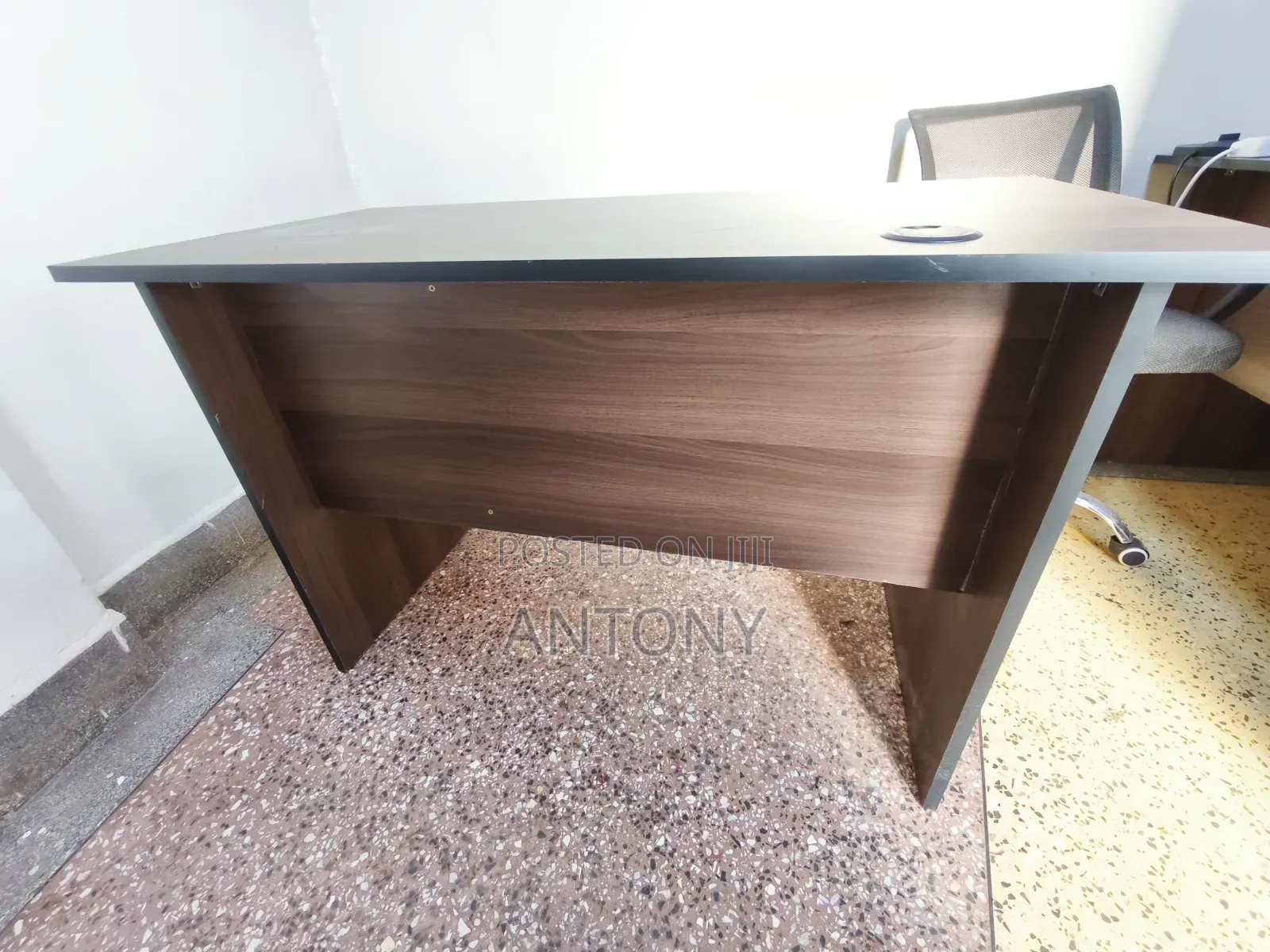1.2M Office Table