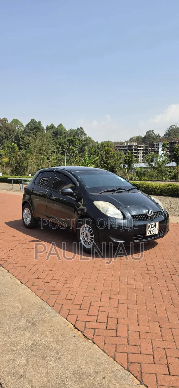Toyota Vitz 2011 Black