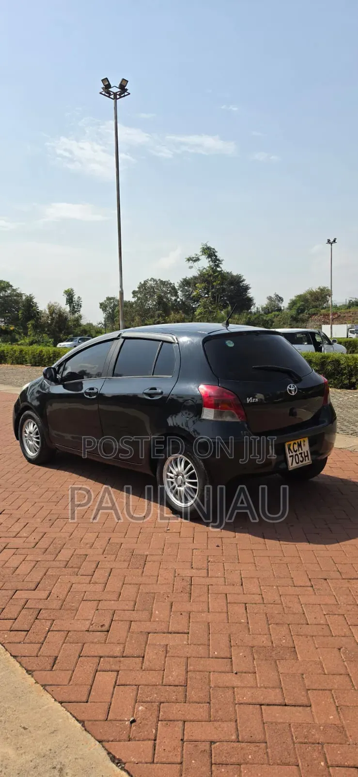 Toyota Vitz 2011 Black