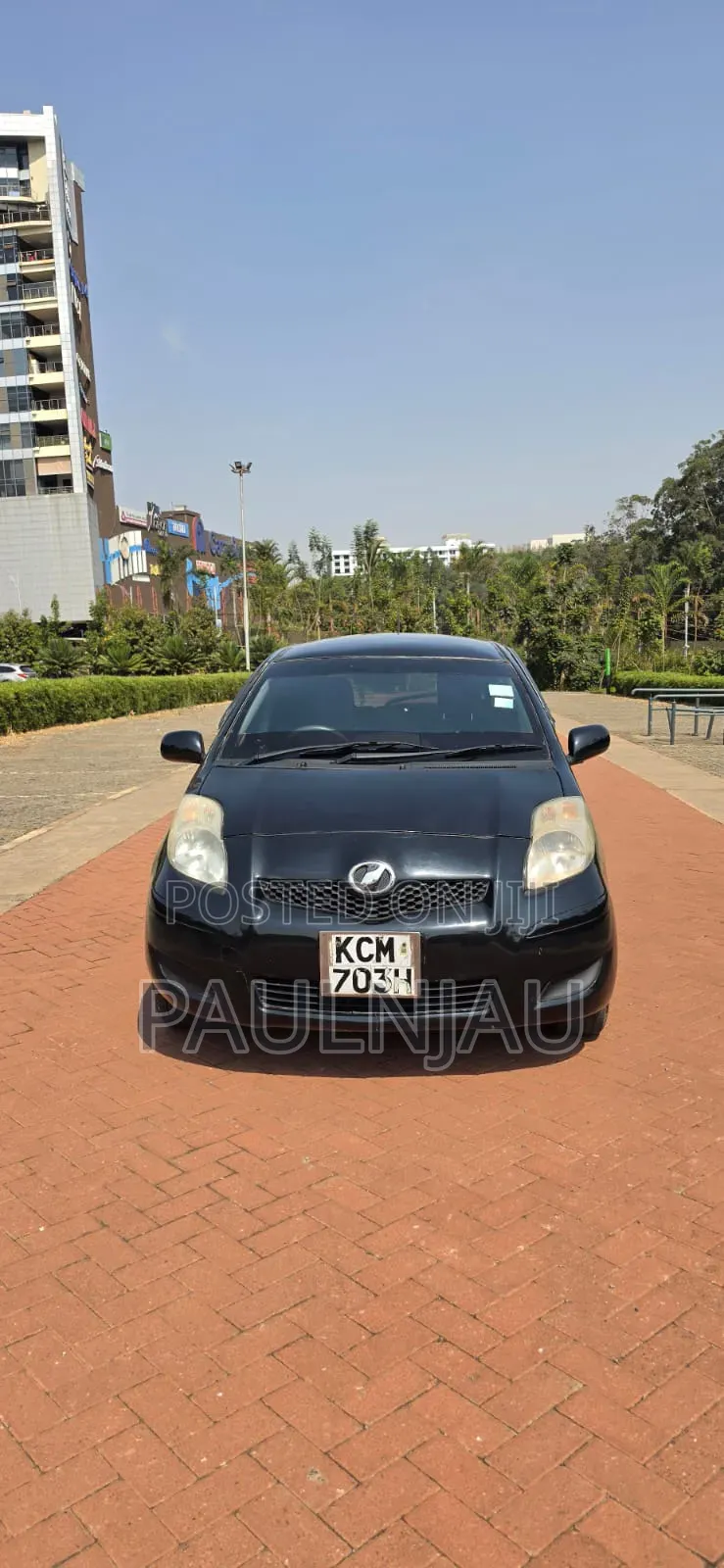 Toyota Vitz 2011 Black
