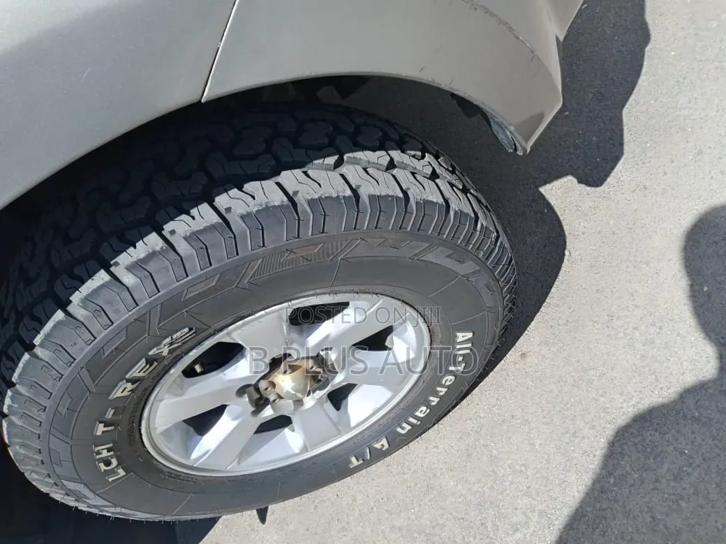 Isuzu D-MAX 2017 Gray