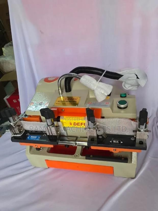 Key Cutting Machine