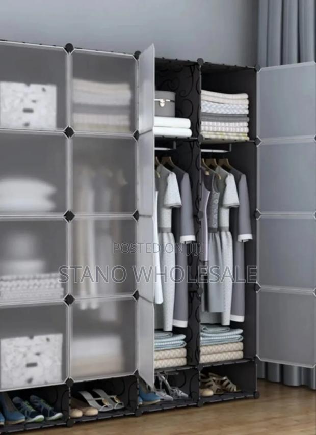 4 Columns Plastic Wardrobe
