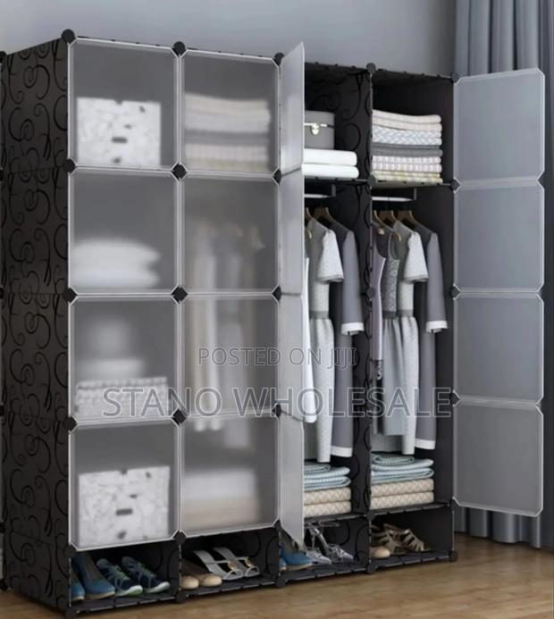 4 Columns Plastic Wardrobe - thumbnail 2