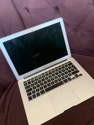 Laptop Apple MacBook Air 4GB Intel Core i5 SSD 128GB