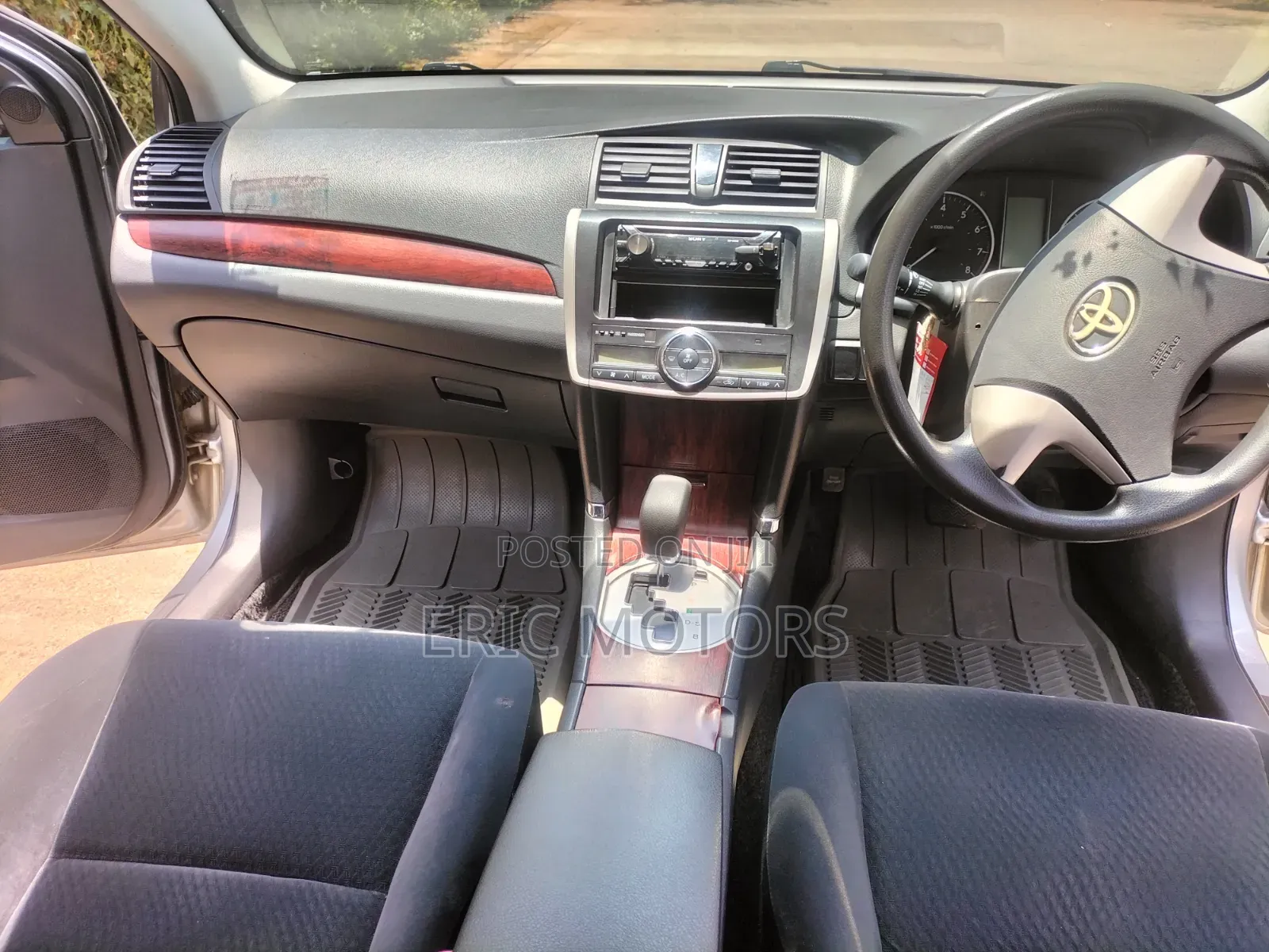 Toyota Allion 2012 Silver