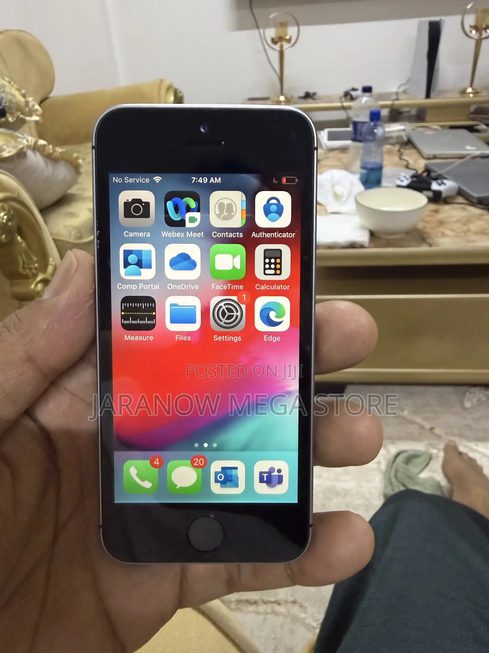 Apple iPhone SE 32 GB Silver