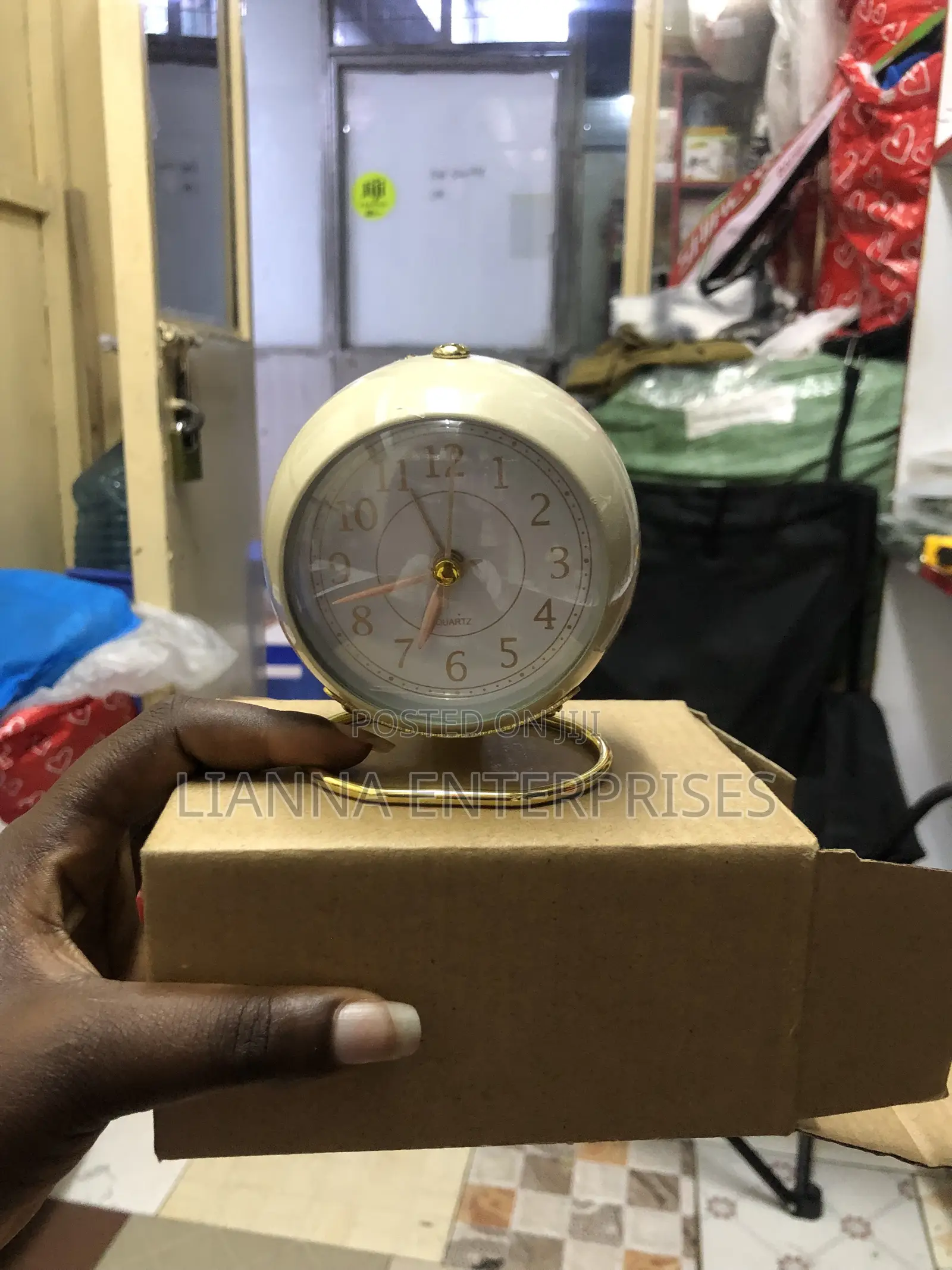 Metal Stand Desk Clock