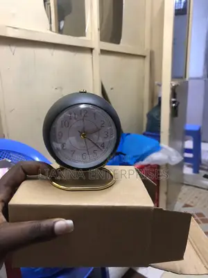 Portable Silent Sweep Clock