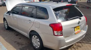 Toyota Corolla Fielder 1.5 Hybrid FWD 2015 Silver