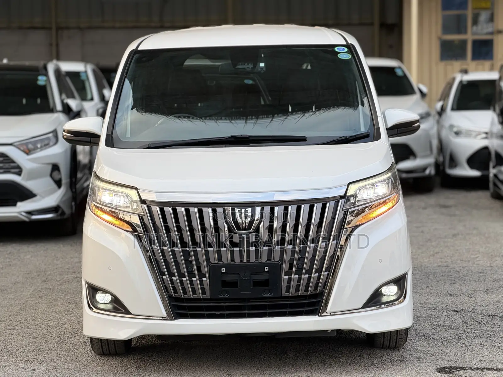 Toyota Esquire 2.0 FWD (7 seater) 2019 Pearl