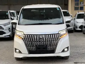 Toyota Esquire 2.0 FWD (7 seater) 2019 Pearl