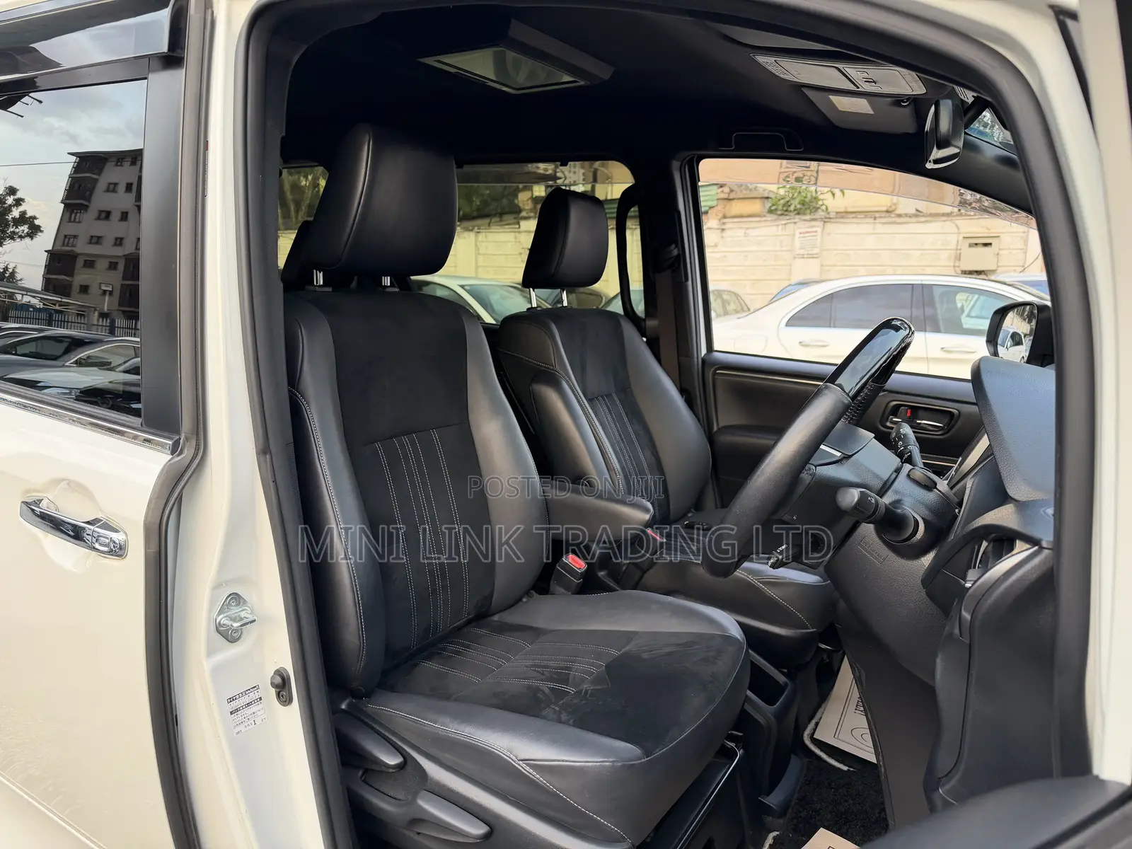 Toyota Esquire 2.0 FWD (7 seater) 2019 Pearl