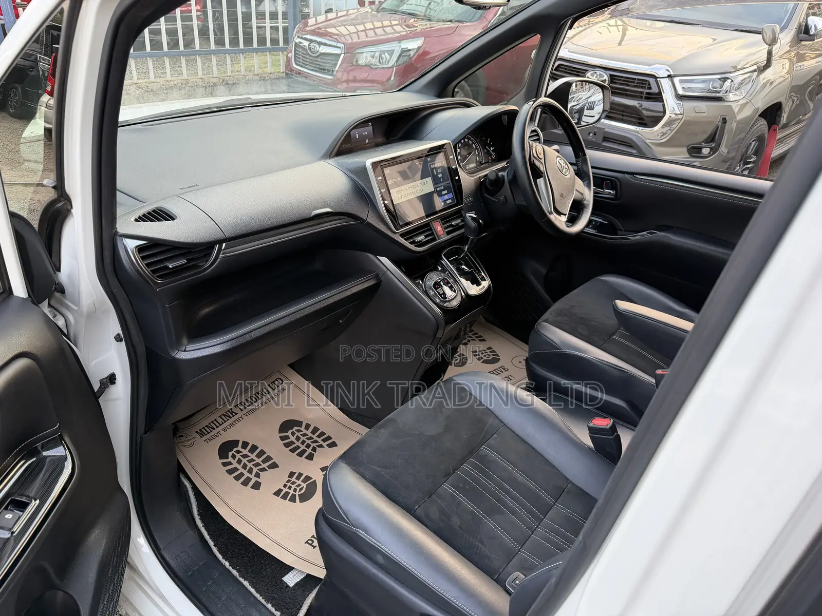 Toyota Esquire 2.0 FWD (7 seater) 2019 Pearl