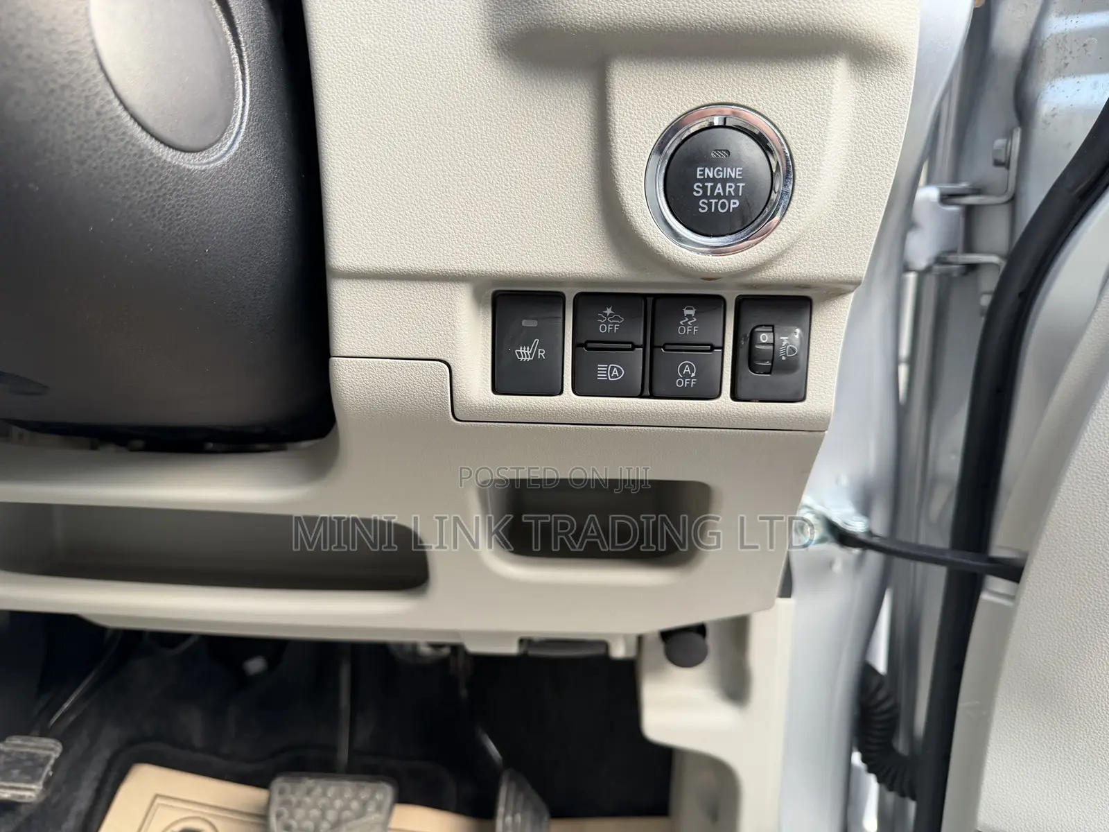 Daihatsu Move 2021 Silver