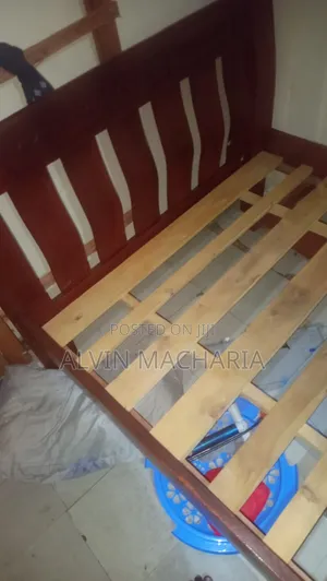 Used Furniture Bed in Good Condition.