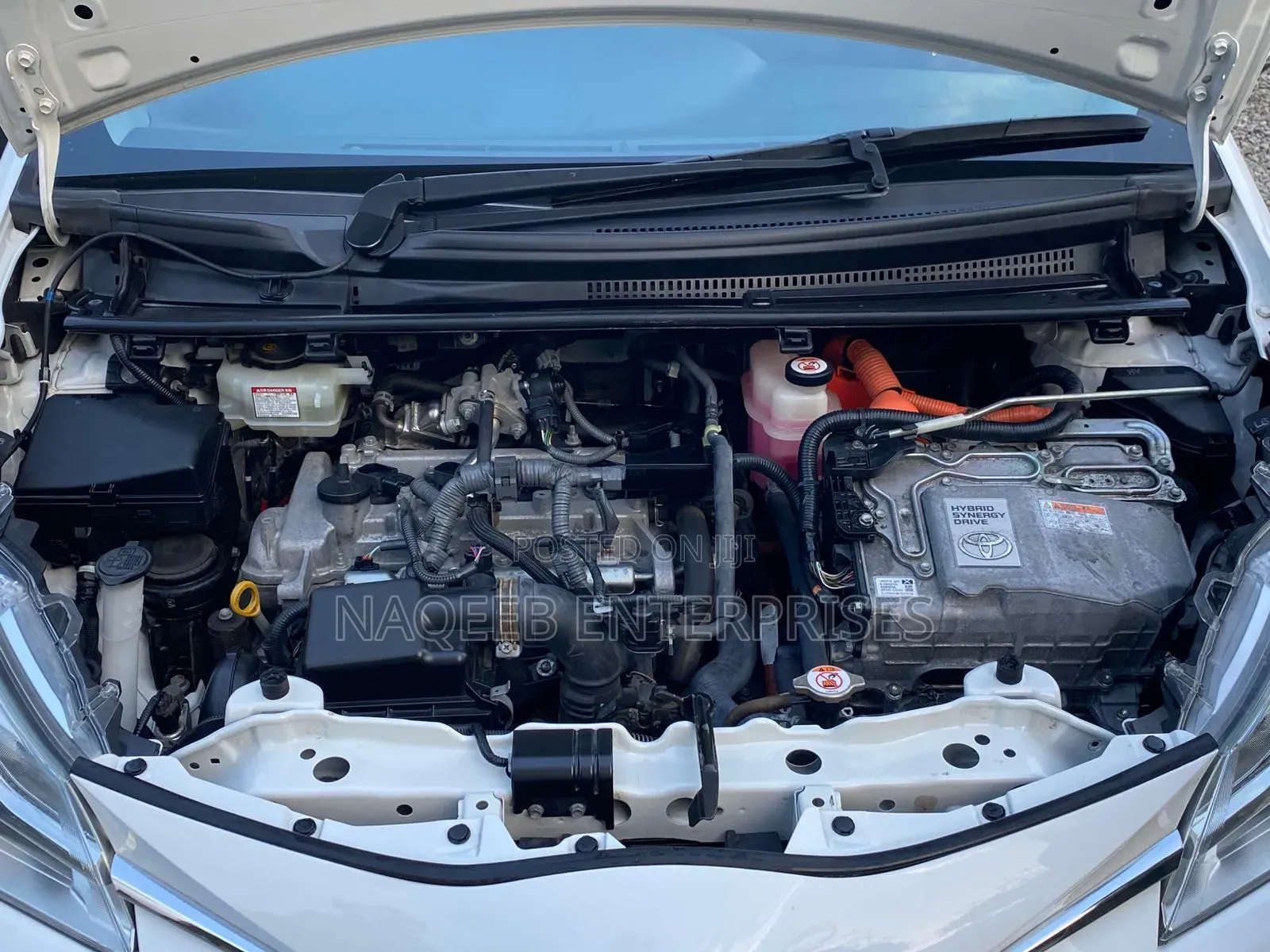 Toyota Vitz 1.5 FWD Hybrid 5dr 2019 White