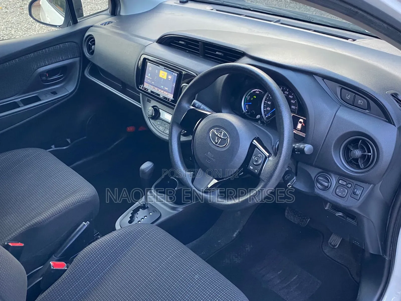 Toyota Vitz 1.5 FWD Hybrid 5dr 2019 White