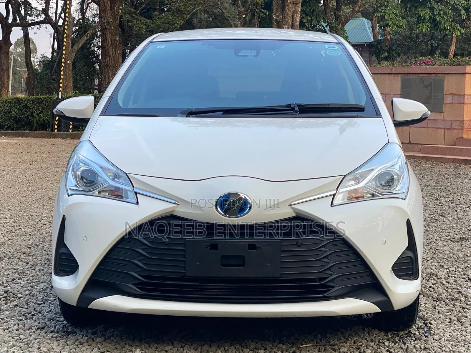Toyota Vitz 1.5 FWD Hybrid 5dr 2019 White