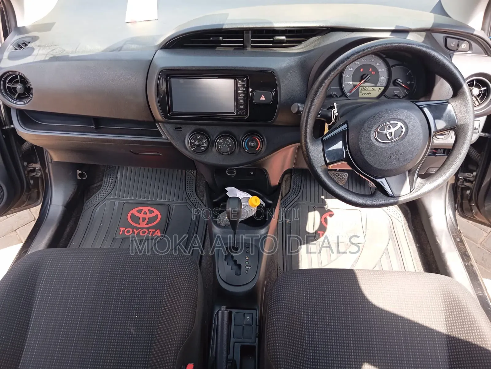 Toyota Vitz 1.0 FWD 5dr 2018 Black