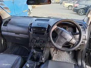 Isuzu D-MAX 2014 Gray